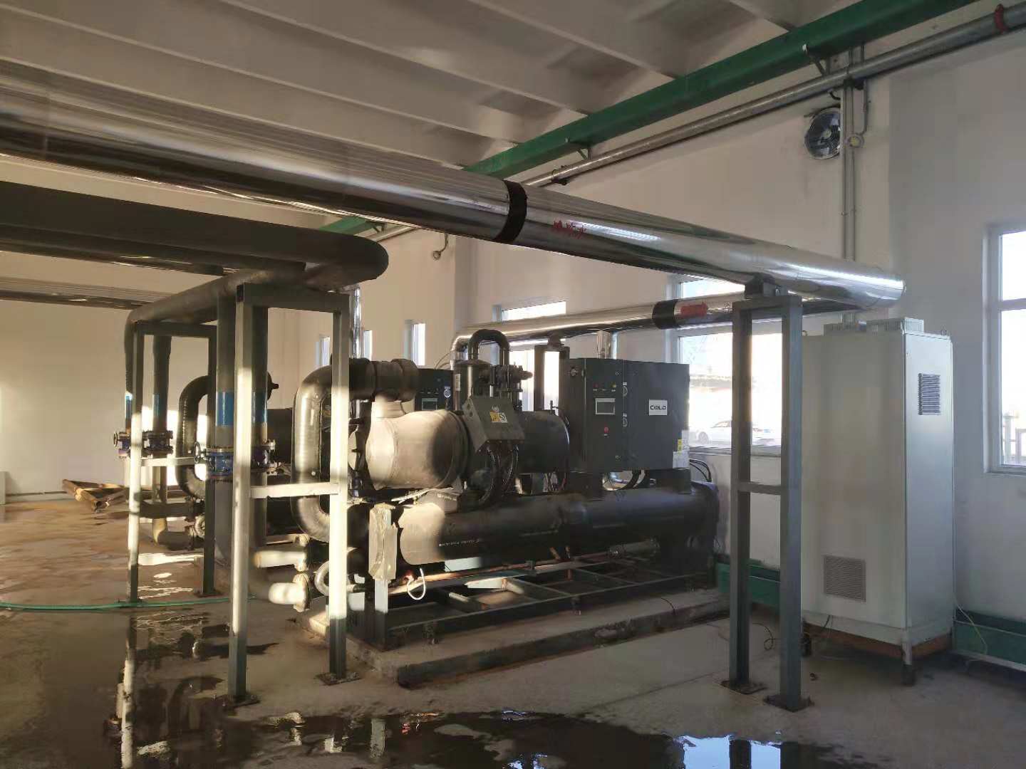 河北化工公司訂購庫德制冷零下15℃變頻低溫冷水機(jī)